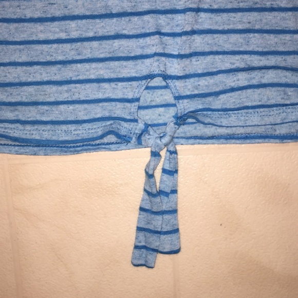 Blue striped crop top - Picture 2 of 2